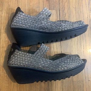 Original Bernie Mev Mary Jane Wedges size 40 / 9.5